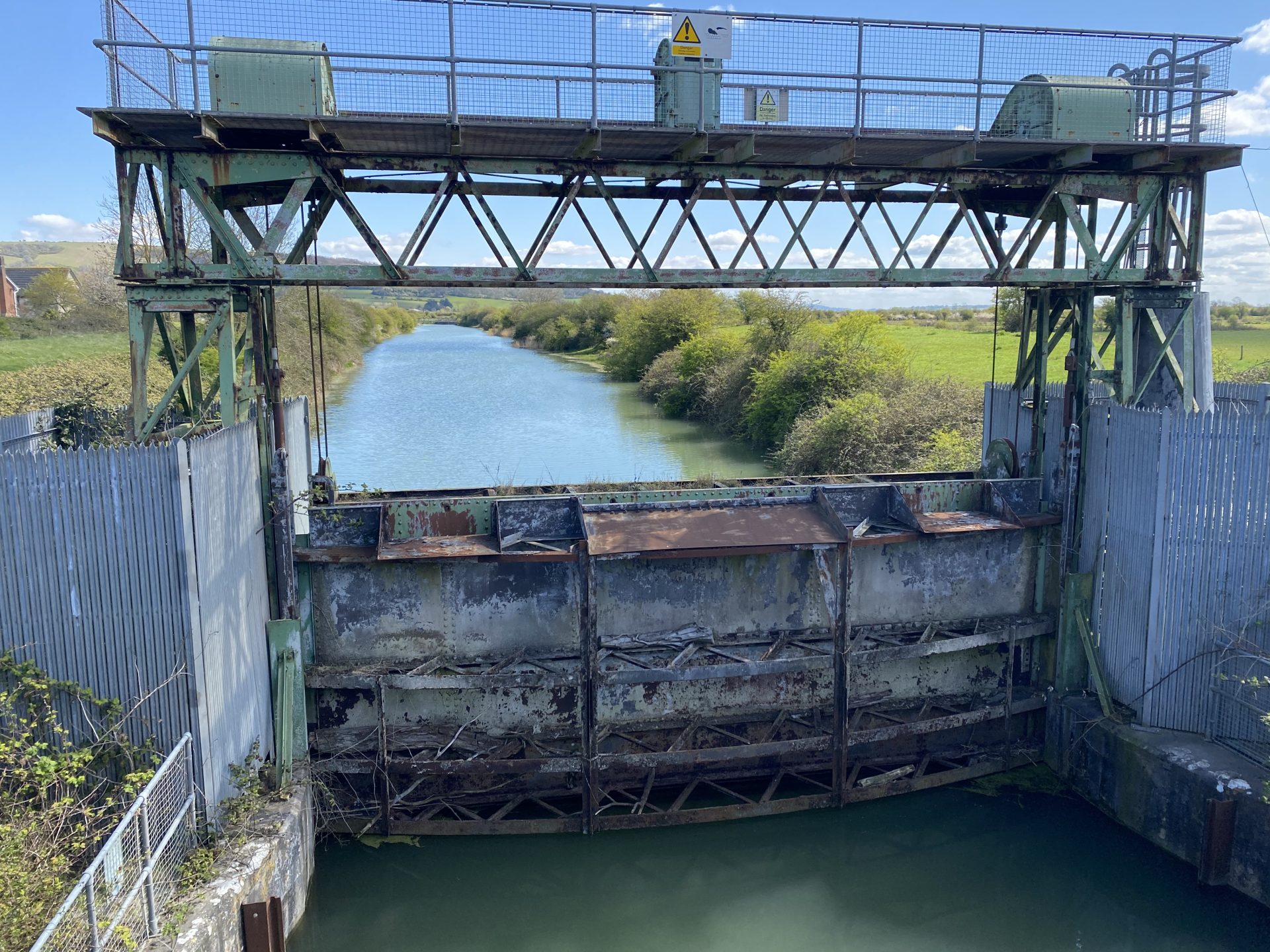 Sluices block the eel’s migration upstream to new places to live